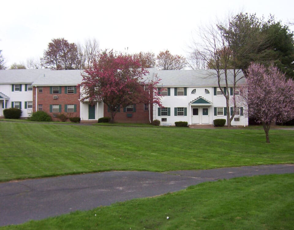 Deerfield Apts Windsor CT 1